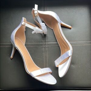Chic White Wedding Dyeable Satin Ankle Strap Stiletto Heels Size 9